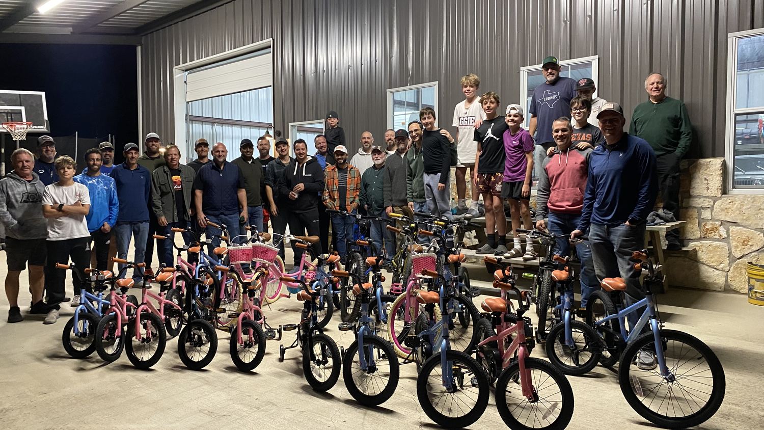 The whole crew with the finished bikes